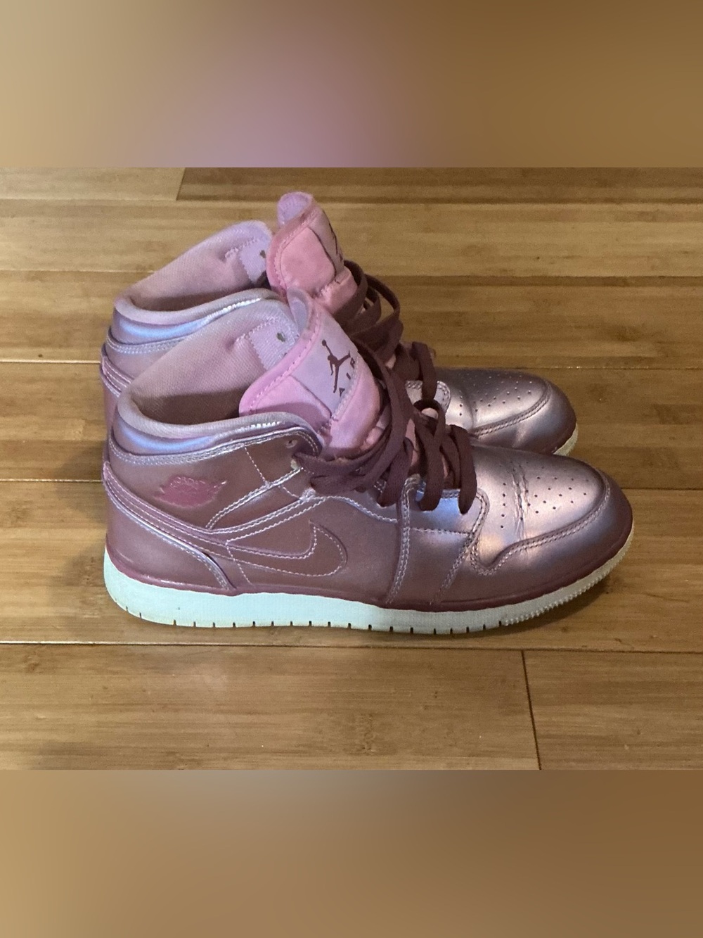 Air Jordan 1 Mid SE Prizm Metallic Pink White Sneakers Shoes Youth 7Y Womens 8.5